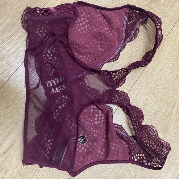 Victoria Secrets bralettes /2 for 1 - Picture 3 of 8